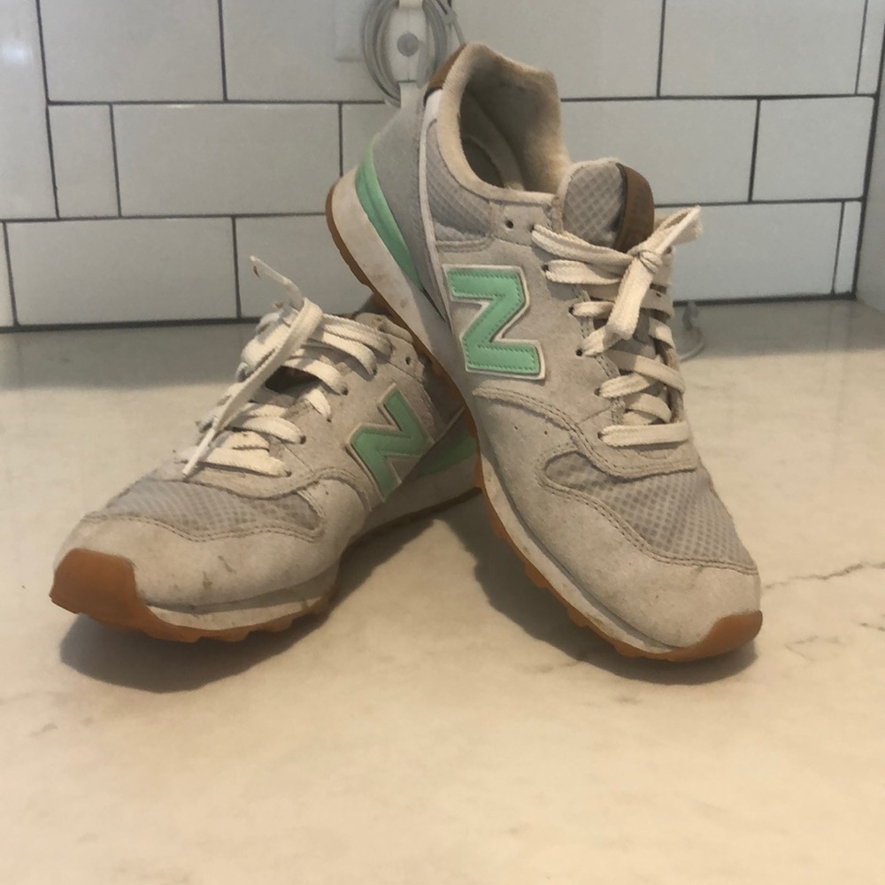 GUC New Balance 696 Gray & Mint Size 8.5